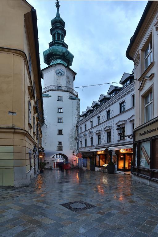 Vip Apartments Bratislava Exterior photo